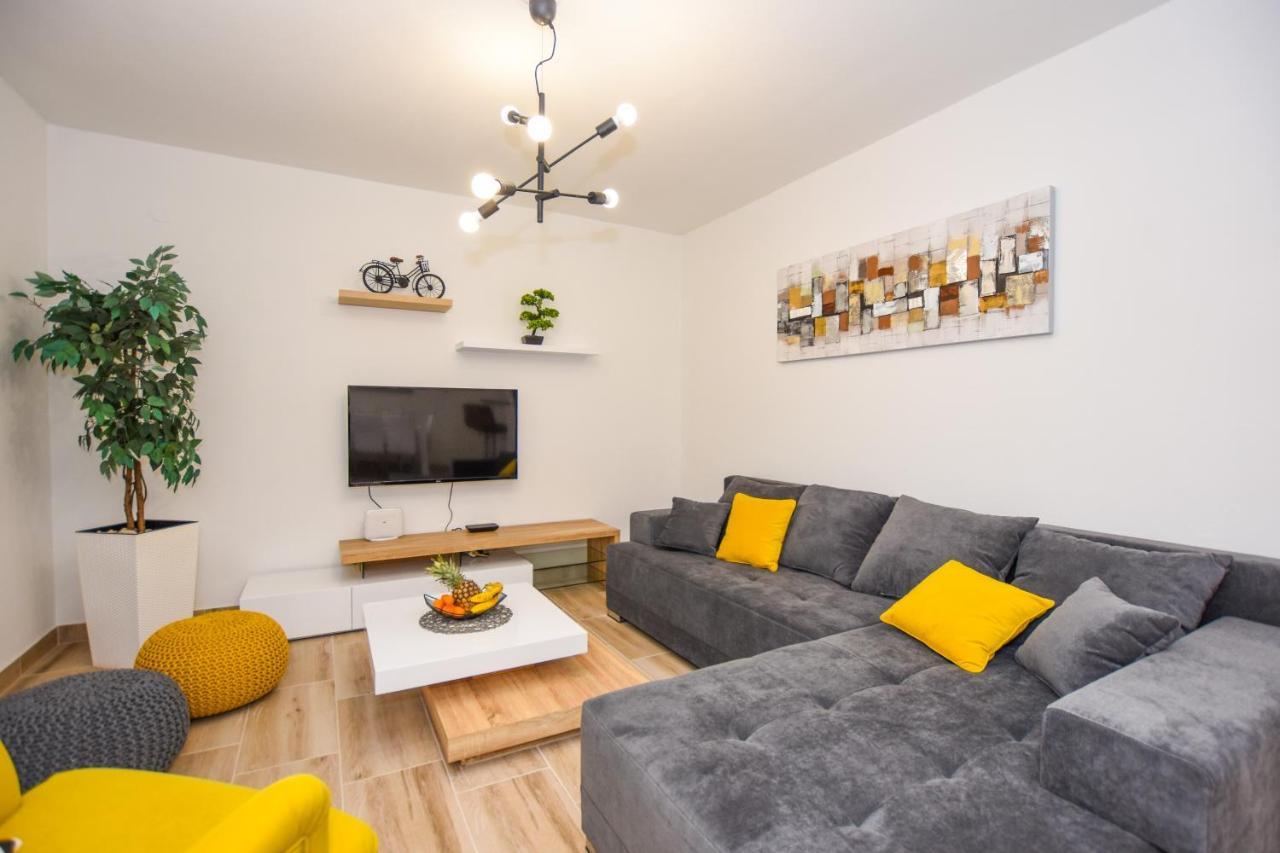 Apartmani Plazibat Мандре Экстерьер фото