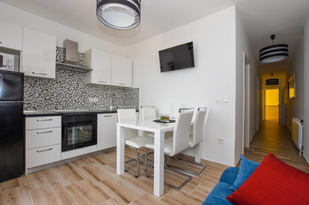Apartmani Plazibat Мандре Экстерьер фото